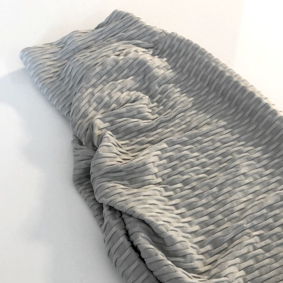 SCRUNCH BUM LEGGINGS - Picture 2 of 3